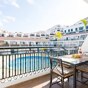 https://paulmarie-apartments-in-the-heart-of-los-cristianos.tenerifehoteles.net
